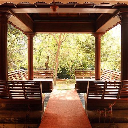Amrutham Ayurvedic Village Resort โกวาลัม ภายนอก รูปภาพ