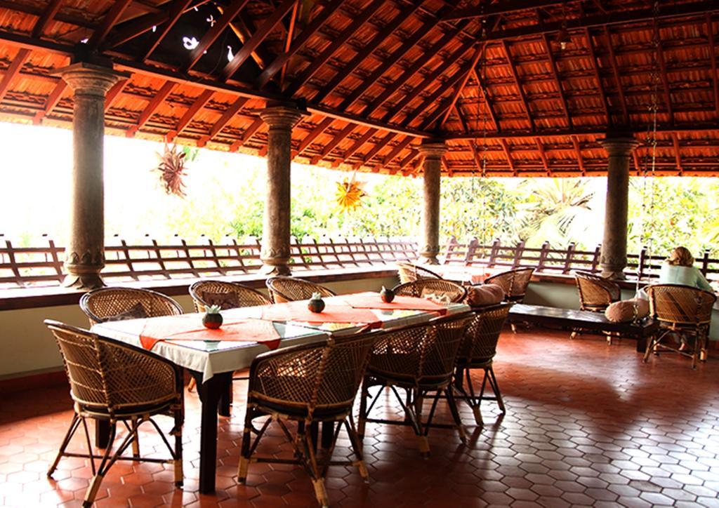 Amrutham Ayurvedic Village Resort โกวาลัม ภายนอก รูปภาพ